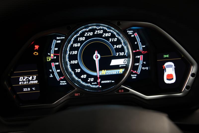 2012_lamborghini_aventador_lp700_024_gauges.jpg