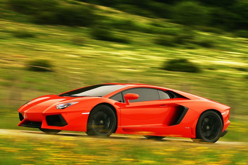 34_2012_lamborghini_aventador_fd.jpg