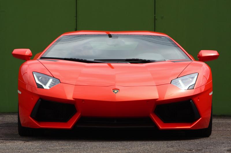 59_2012_lamborghini_aventador_fd.jpg