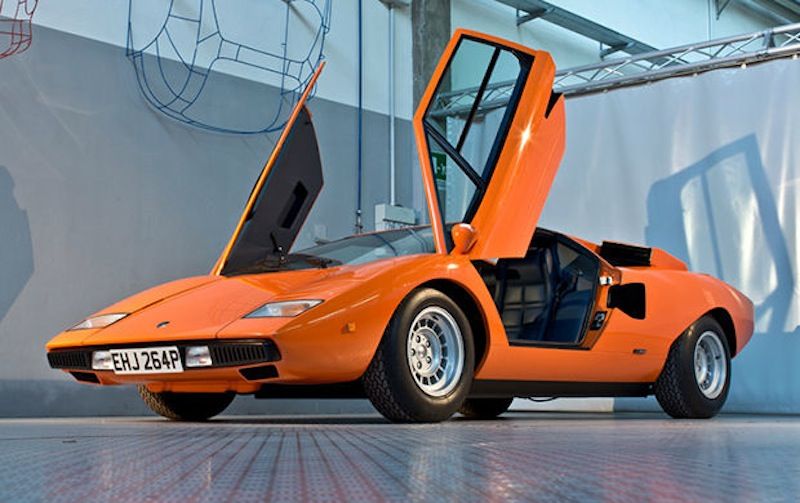 1976_Lamborghini_Countach_LP400_Inside_front_3_4_open_0.jpg