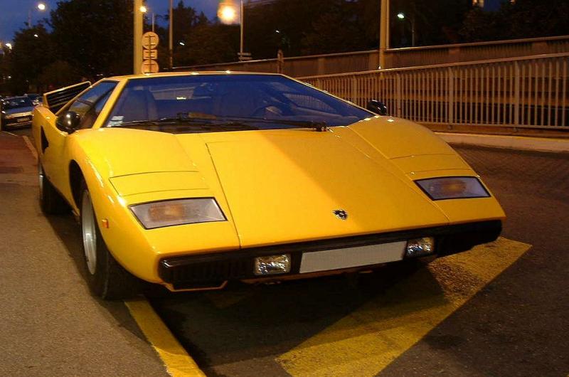 countach_lp400_yellow_front_sunset.jpg