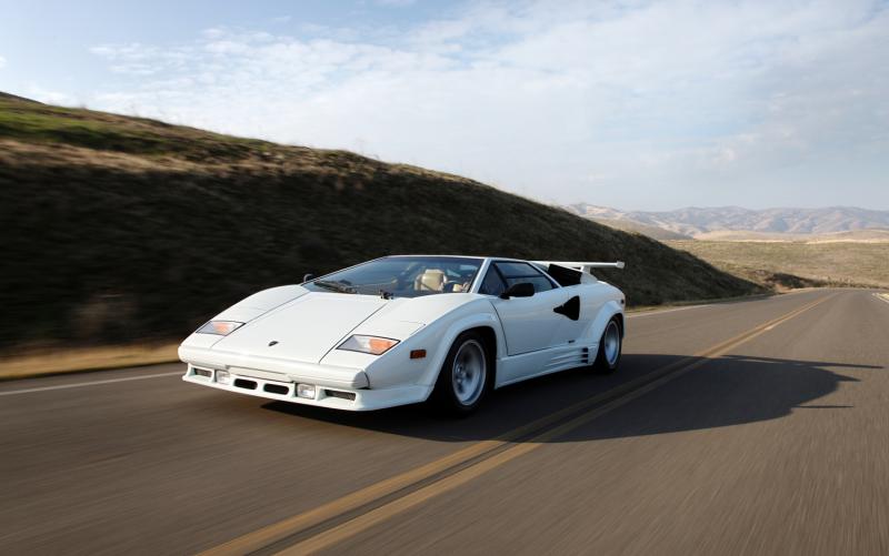 Lamborghini_Countach_front_three_quarter.jpg