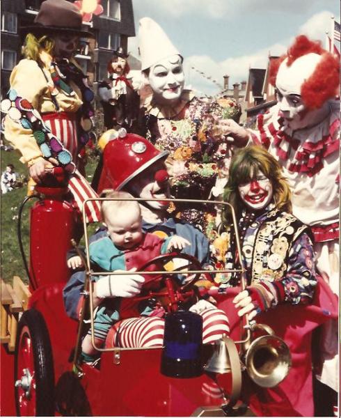 Clown_Fireman_Bluey_Bognor_Regis_1987.jpg