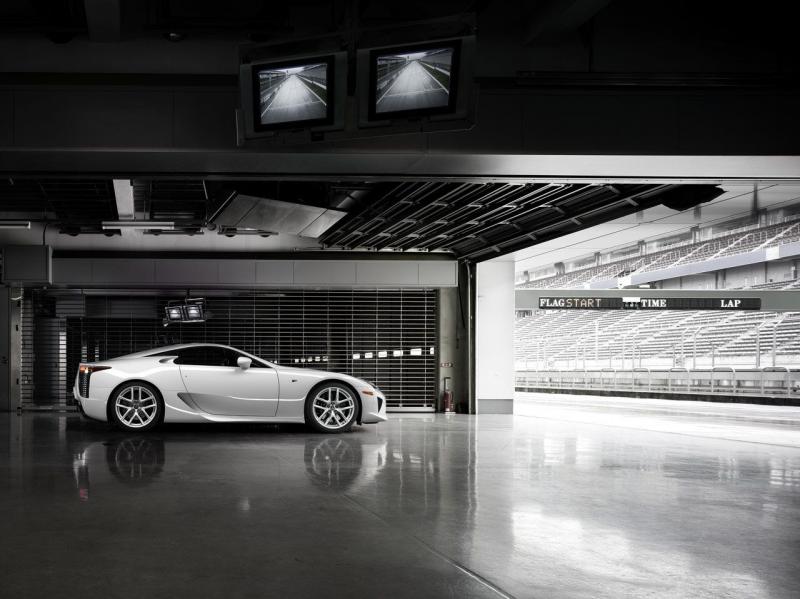 04_lexus_lfa_press.jpg