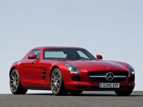 2011_Mercedes_Benz_SLS_AMG_Gullwing_Red_Front_Side_View_588x441.jpg