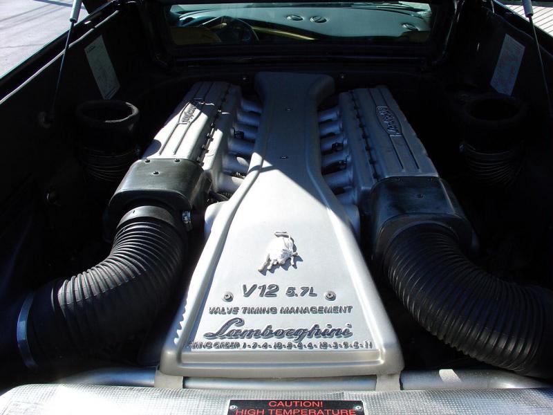 Lamborghini_Diablo_SV_12.jpg