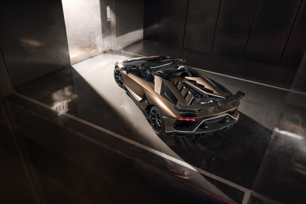 Lamborghini LP 700-4 Aventador Roadster SVJ