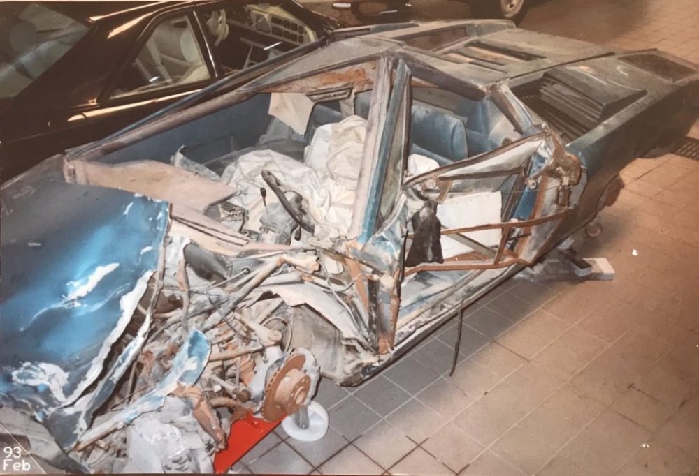 Hagerty_Simon-Kidston-only-used-those-that-worked-on-the-original-Lamborghini-Countach-LP400-to-restored-this-wreck-Picture-Kidston-SA-1024x698.jpg