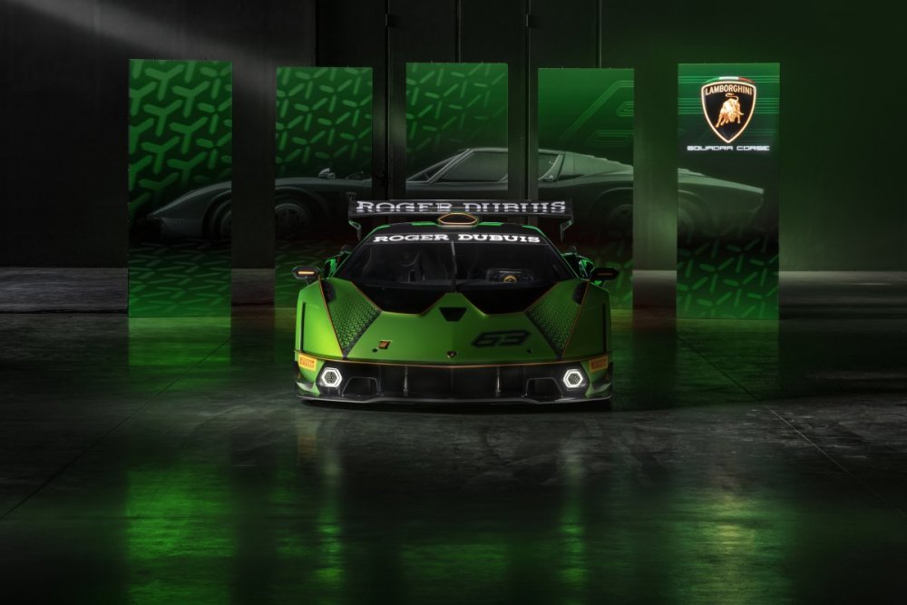 Lamborghini_Essenza_SCV12_2.jpg