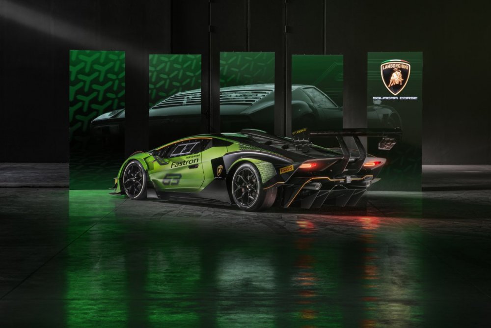 Lamborghini_Essenza_SCV12_4.jpg